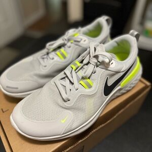 Nike Men's React Miler Shoes/Used/Generic box/SZ 11/GreyFogBlackParticleGreyVolt